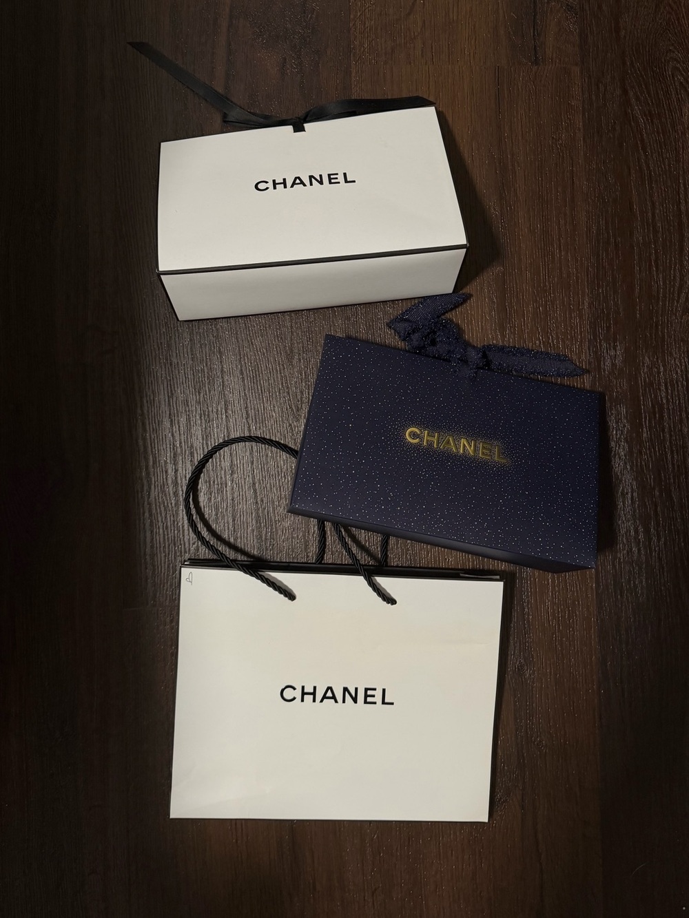 CHANEL White & Navy Gift Packaging Set